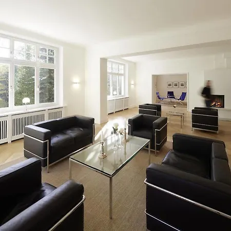 ホテル Haus Rissen Gaestehaus ヴェーデル