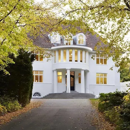 Haus Rissen Gaestehaus ヴェーデル